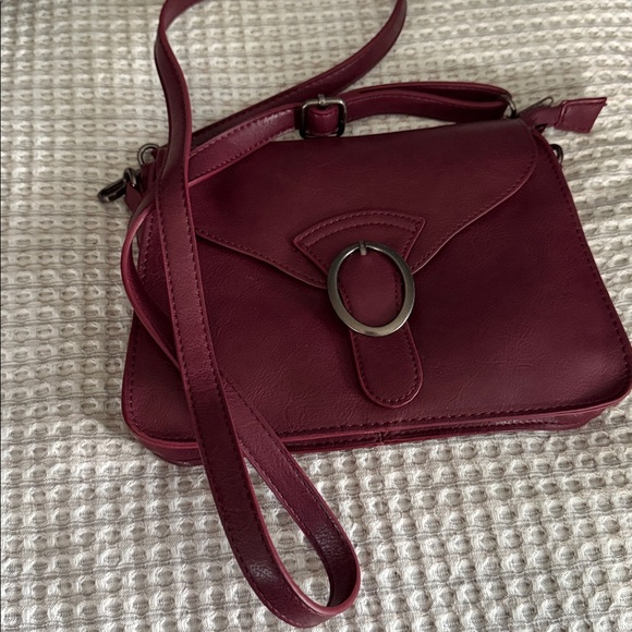 Joy Susan Deep Red Crossbody Bag - Picture 4 of 4
